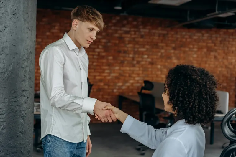 The Greeting Malfunction: When Your Brain Short-Circuits During a Simple Hello